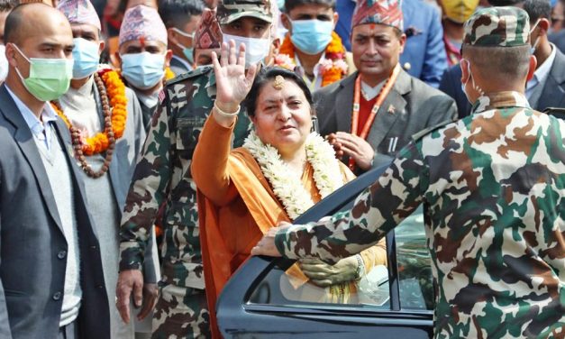 राष्ट्रपति भण्डारीले गरिन् पशुपतिनाथ मन्दिरमा पूजा