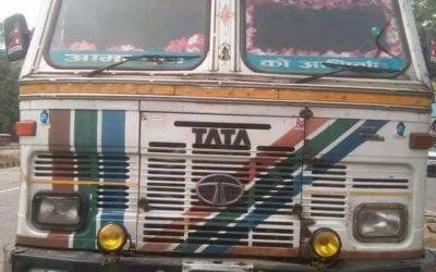 १ करोड २० लाखको समान बोकेको ट्रक प्रहरी नियन्त्रणमा