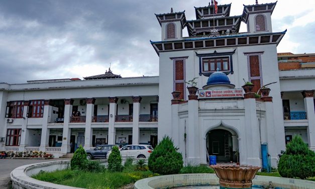 ७१ निर्वाचन आयुक्त हटाएर नयाँ नियुक्ति