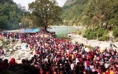 कालीगण्डकीमा स्नान र शालिग्राम दर्शन गर्नेको भीड