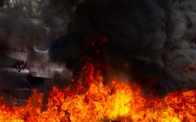 भारतमा डिजेलको ट्याङ्कर ट्रकसँग ठोक्कियो, ९ जनाको मृत्यु