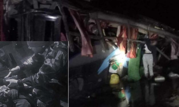 महेन्द्रनगरबाट काठमाडौँ जाँदै गरेको बस दुर्घटना, १० जनाको मृत्यु, ३० घाइते