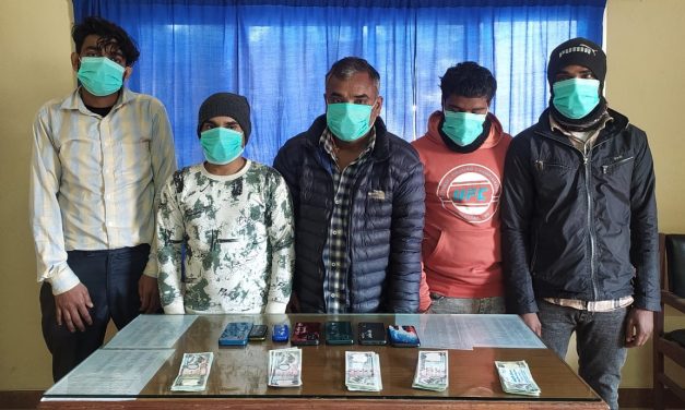 नक्कली नोटसहित पाँच जना पक्राउ