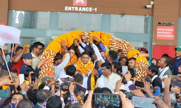 जनकपुरधाममा महासेठलाई १०१ किलोको मालाले भव्य स्वागत