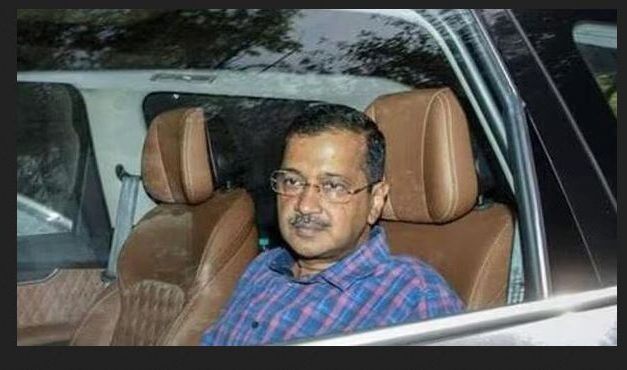 दिल्लीका मुख्यमन्त्री अरविन्द केजरीवाल पक्राउ