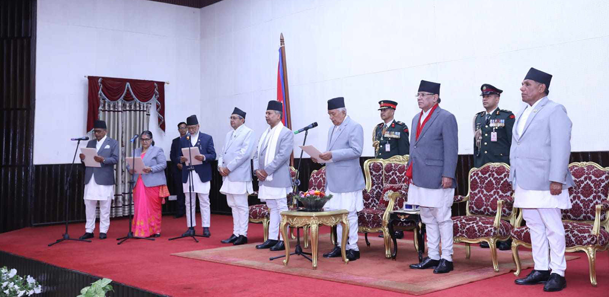 तीन प्रदेश प्रमुखले लिए शपथ