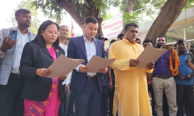 मधेश प्रदेशमा नवनियुक्त ३ मन्त्री र १ राज्यमन्त्रीले लिए शपथ