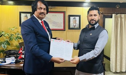 आगलागी प्रभावितका लागि आवास निर्माण गरिदिन गृहमन्त्रीलाई अध्यक्ष राउतको ध्यानाकर्षण