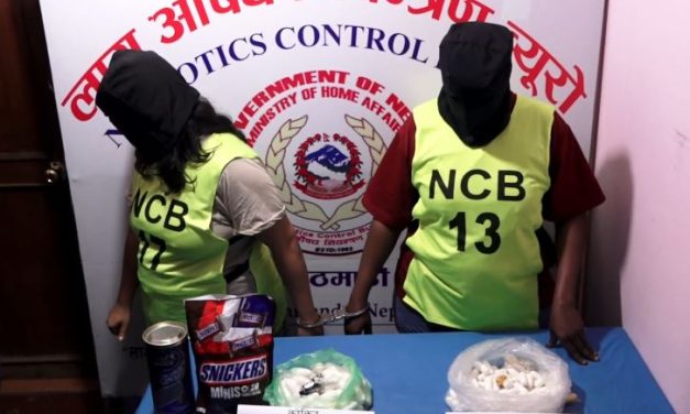 पेटभित्र राखेर कोकिन तस्करी, तीन विदेशी पक्राउ