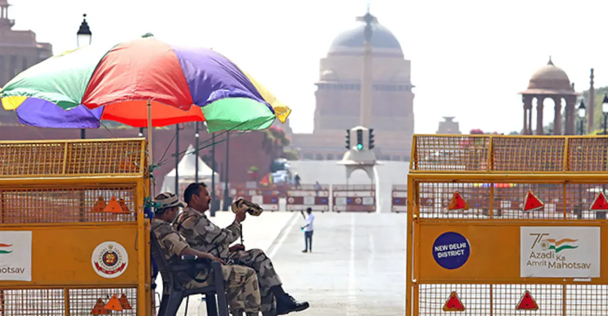 दिल्लीको तापक्रम ४९.९ डिग्री पुग्यो