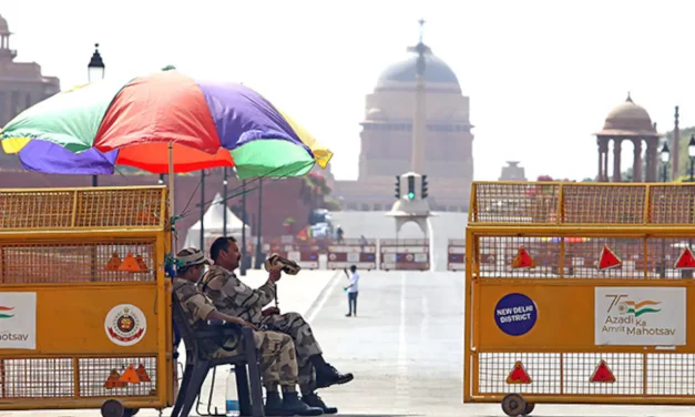 दिल्लीको तापक्रम ४९.९ डिग्री पुग्यो