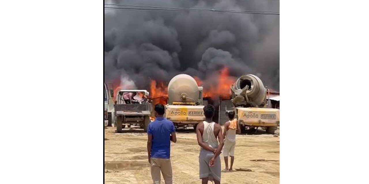 सिरहाको मिर्चैयामा आगलागी