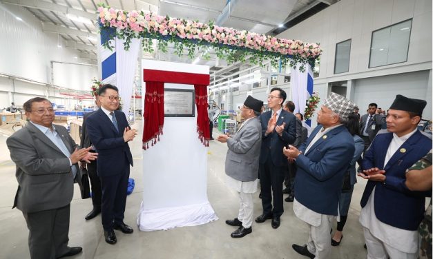 हुन्डाई गाडीको एसेम्बल अब नेपालमै हुने, प्रधानमन्त्रीद्वारा प्लान्टको उद्घाटन