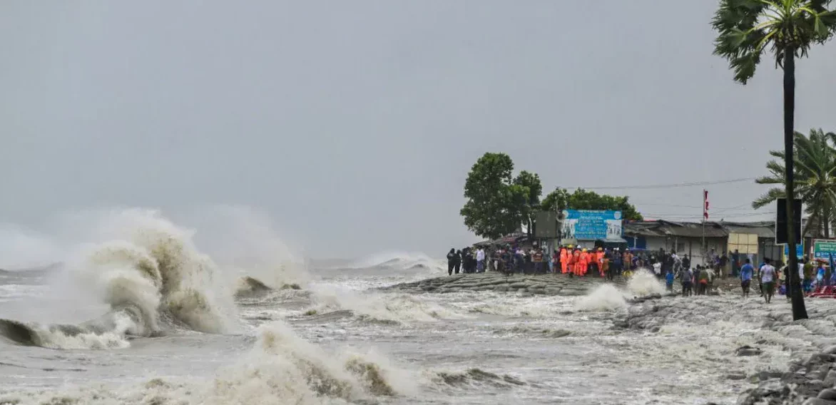 रेमल आँधीका कारण अहिलेसम्म १६ जनाको ज्यान गयो