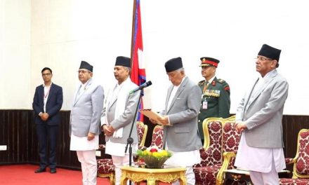 स्वास्थ्यमन्त्री यादवले लिए पद तथा गोपनीयताको सपथ