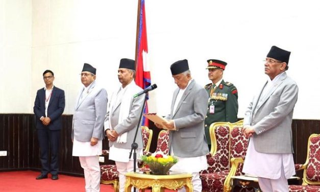 स्वास्थ्यमन्त्री यादवले लिए पद तथा गोपनीयताको सपथ