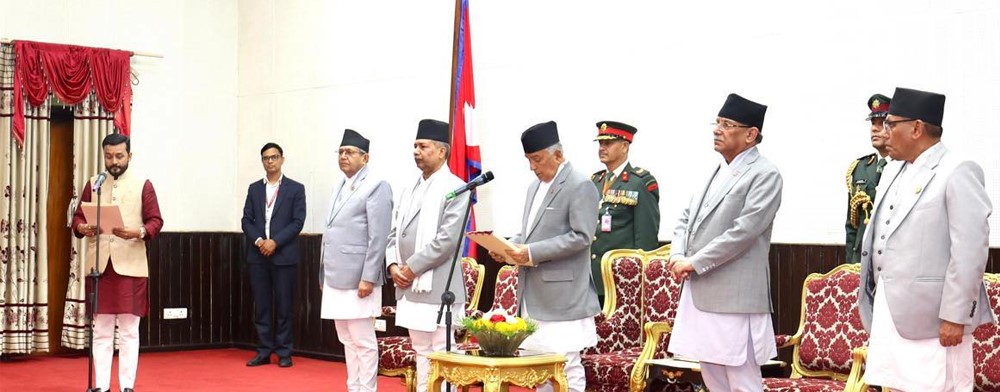 स्वास्थ्यमन्त्री यादवले लिए पद तथा गोपनीयताको सपथ