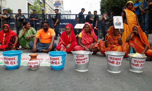 पानी माग्दै बानेश्वरमा चुरे संरक्षणकर्ताको आन्दोलन
