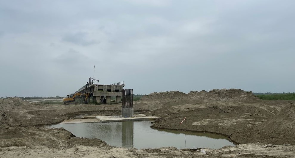 धनुषा र सिरहालाई जोड्ने कमला पुल यस वर्ष पनि नबन्ने