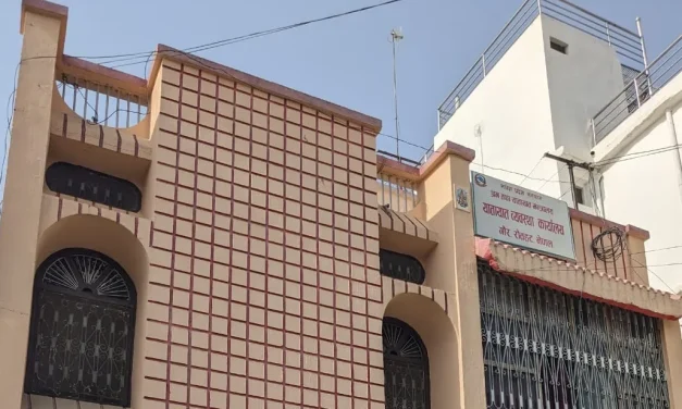 लाइसेन्स बनाइदिन्छ भन्दै रकम असुल्ने दुई जना पक्राउ  