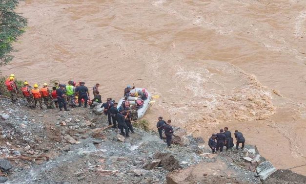 त्रिशुलीमा हराएका २५ जनाको शव फेला, एन्जल बसका मालिकसहित १७ जनाको सनाखत
