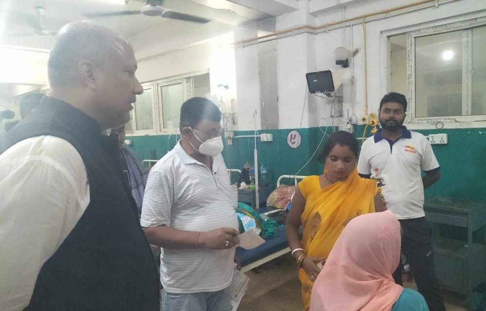 मुख्यमन्त्री सिंहद्वारा अबेर राति प्रादेशिक अस्पतालको निरीक्षण
