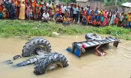 सर्लाहीमा बोलबम यात्री सवार ट्याक्टर दुर्घटना हुँदा पाँचजना घाइते