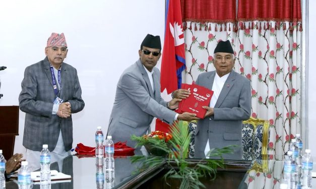 मधेसी आयोगको छैटौँ वार्षिक प्रतिवेदन राष्ट्रपति समक्ष पेस, आरक्षणको नीति परिमार्जन गर्न सिफारिस