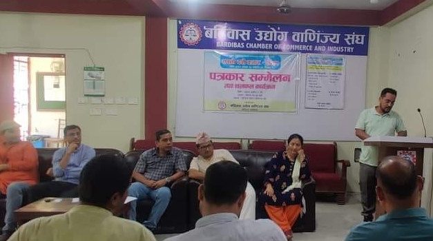 बर्दिवासमा दसैं सस्तो बजार लाग्दै