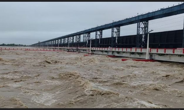 कोशी ब्यारेजबाट सम्पूर्ण आवतजावत बन्द