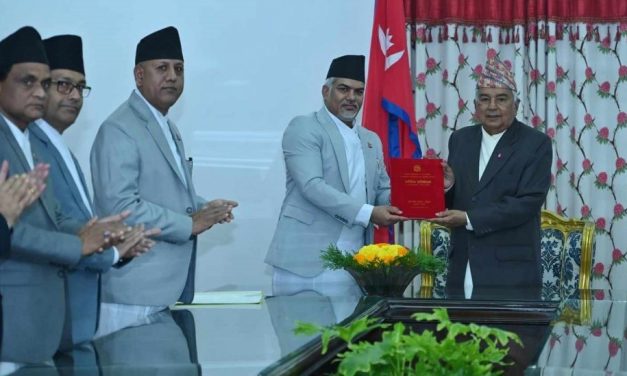 राष्ट्रपति समक्ष मुस्लिम आयोगको प्रतिवेदन पेश