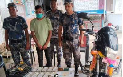 श्रोत नखुलेको १० लाख रुपैयाँसहित एक युवक पक्राउ