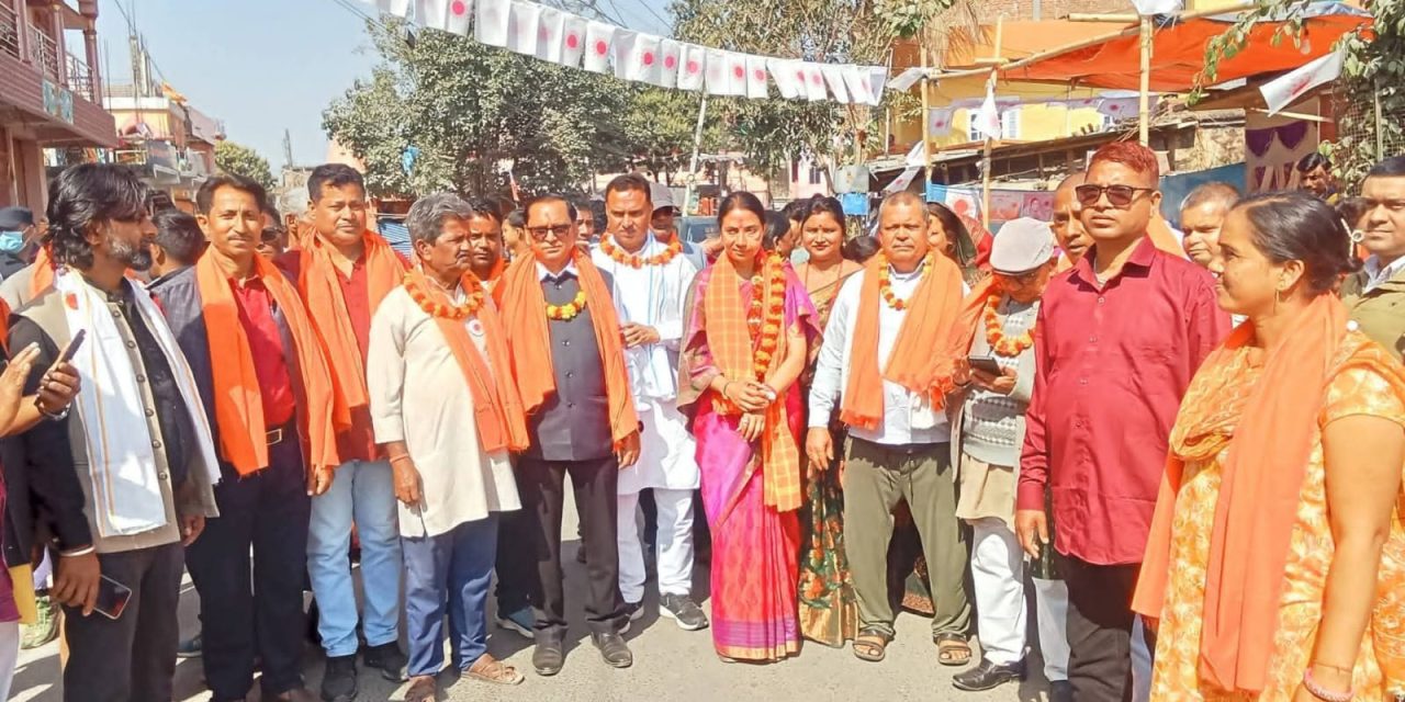 जनताले बुझेको छ, देश बनाउने भनेको एमालेले नै हो : जुली महतो